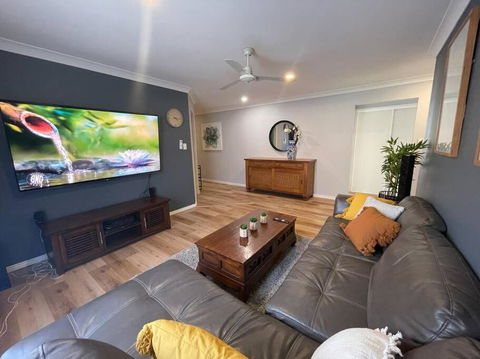 Peaceful Brand New Holiday House In North Lakes - Accommodation Bookings 2