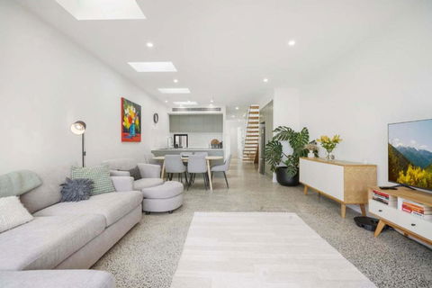 Peaceful Retreat With Backyard In Brunswick East - Accommodation Bookings 0