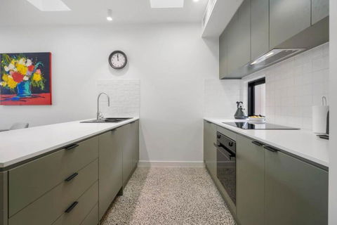 Peaceful Retreat With Backyard In Brunswick East - Accommodation Bookings 3