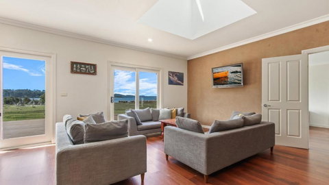 Peninsula At Metung - Access By Boat Only - Accommodation Bookings 3