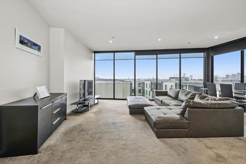 Portside Bliss Your Urban Escape In Melbourne - Accommodation Bookings 2