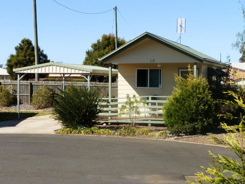 PepperTree Cabins, Kingaroy - Accommodation Bookings 3