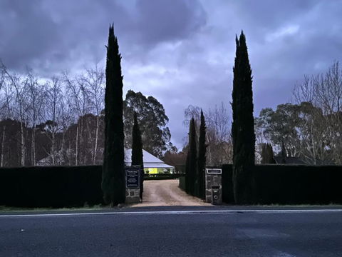 Petschel House - Accommodation Bookings 0