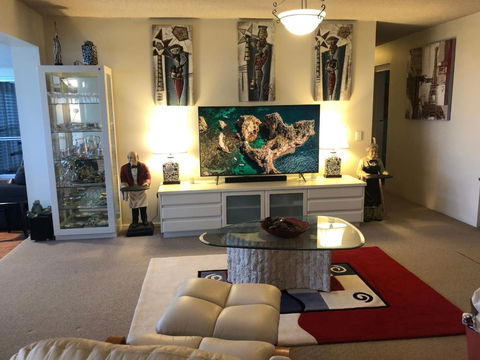 Phoenixonking - Accommodation Bookings 0