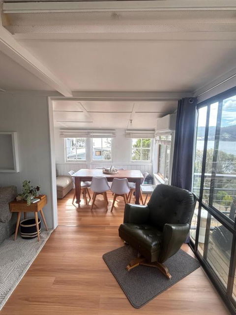 Pine Cottage - Accommodation Bookings 0