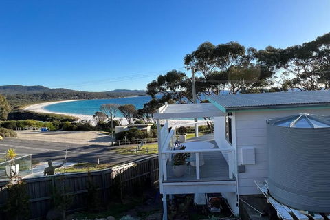 PIPI SHACK - Iconic Waterfront Shack Binalong Bay - Accommodation Bookings 0