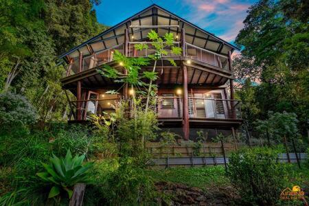 Pole Home In Paradise @ Kuranda - Accommodation Bookings 0