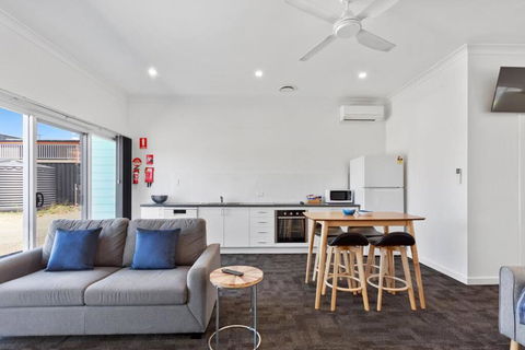 Port Lincoln Shark Apartment 6 - Accommodation Bookings 1