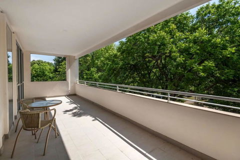 Quiet Apartment In Braddon ACT - Accommodation Bookings 0
