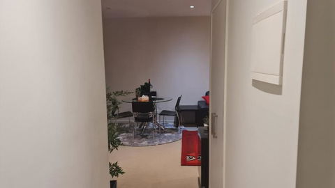 Qure Restaurant And Apartments Canberra Bruce - Accommodation Bookings 2