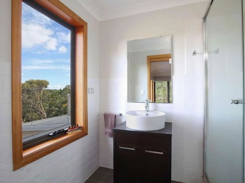 Postcards From The Edge - Accommodation Bookings 3