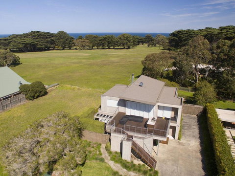 Pride And Prejudice - Accommodation Bookings 0