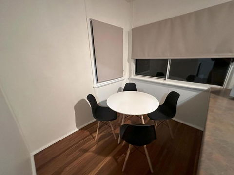 Private 1 Bedroom Apartment With Fenced Yard - Accommodation Bookings 1