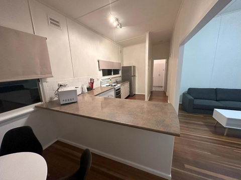 Private 1 Bedroom Apartment With Fenced Yard - Accommodation Bookings 2