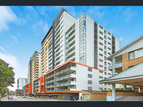Private Room With Shared Washroom Only In 3bhk Apartment - Accommodation Bookings 0