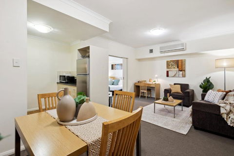 Prized Perth Retreat 1BDR - Accommodation Bookings 3