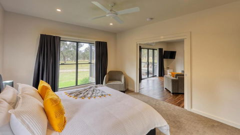 Quaffers On Storm King - Accommodation Bookings 1