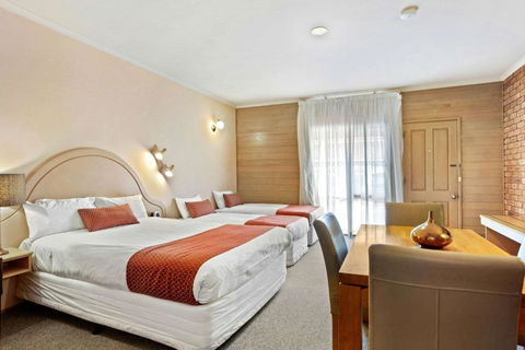 Quality Inn Colonial - Accommodation Bookings 1