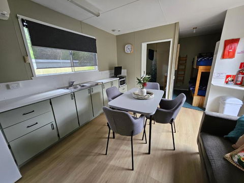 Queenstown Copper Country Cabins - Accommodation Bookings 3
