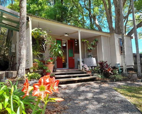 Quirky Cottage In Centre Of Maleny, Walk Everywhere - Accommodation Bookings 0