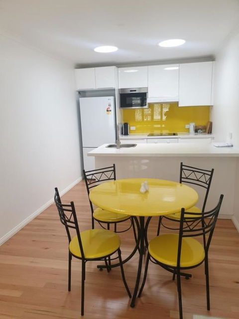 Race Course Apartments - Accommodation Bookings 2
