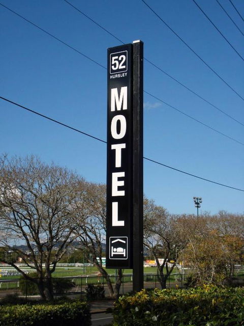 Raceview Motor Inn - Accommodation Bookings 1