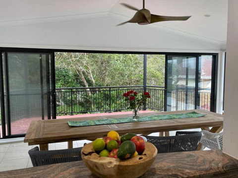 Rainbow Beachhouse - Deluxe, Pristine Location - Accommodation Bookings 2