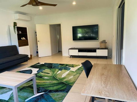 Rainbow Beachhouse - Deluxe, Pristine Location - Accommodation Bookings 3