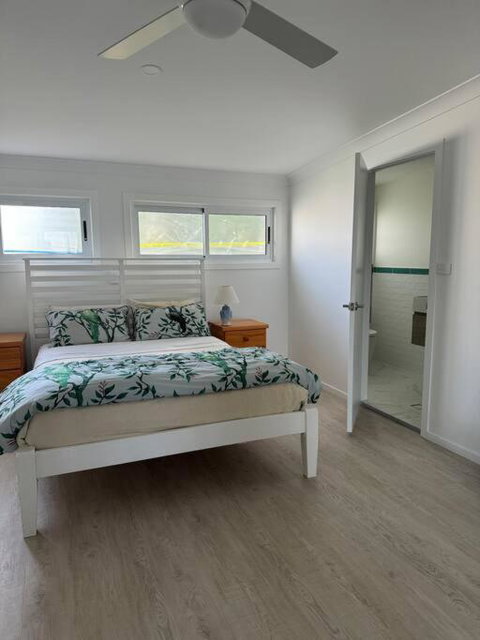 Rare Broulee Beachfront House - Accommodation Bookings 1