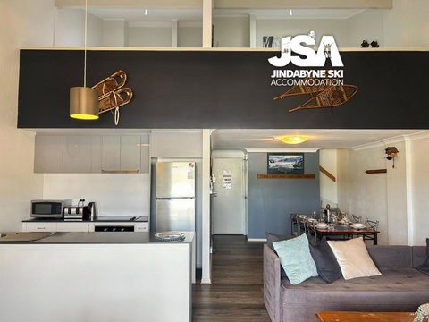 Razorback 6 - Accommodation Bookings 1