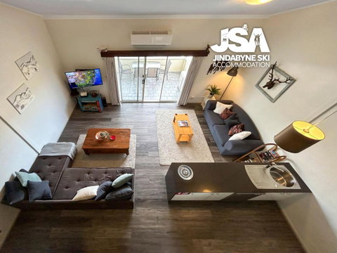 Razorback 6 - Accommodation Bookings 0