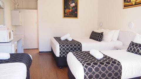 Queanbeyan Motel - Accommodation Bookings 0