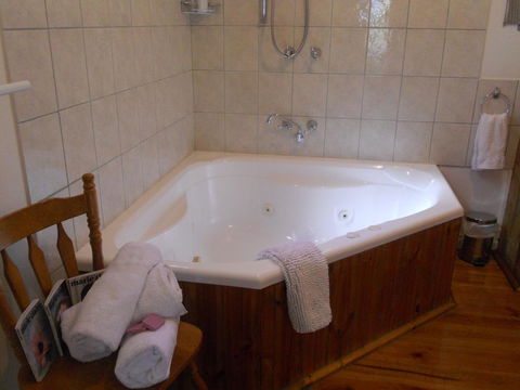 Astley Cottage - Accommodation Bookings 1