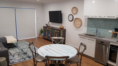 At Home Apartments - Accommodation Bookings 1