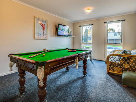 At The Beach - Accommodation Bookings 2