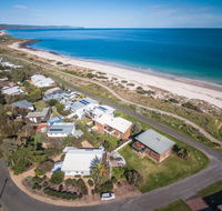 At The Beach - 54 Elizabeth Crescent - Accommodation Bookings