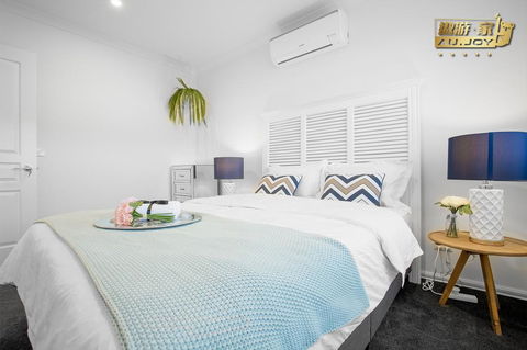 AU.JOY 3 Bed Townhouse Burwood 3 - Accommodation Bookings 2