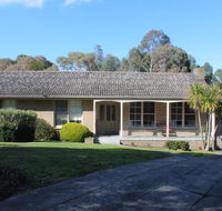 Australian Home Away  Doncaster Grange Park - Accommodation Bookings