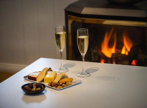 Autumn Beauty - Cottage 3 - Accommodation Bookings 3