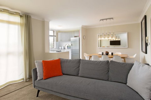 Avalanche 6 - Sophisticated Style &modern Comfort With A Central Location - Accommodation Bookings 2