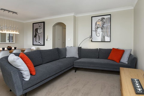 Avalanche 6 - Sophisticated Style &modern Comfort With A Central Location - Accommodation Bookings 1