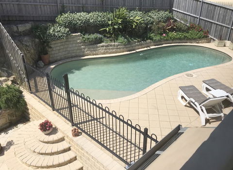 Avalon Seashells 2 Bedroom Apartment With Pool - Accommodation Bookings 1