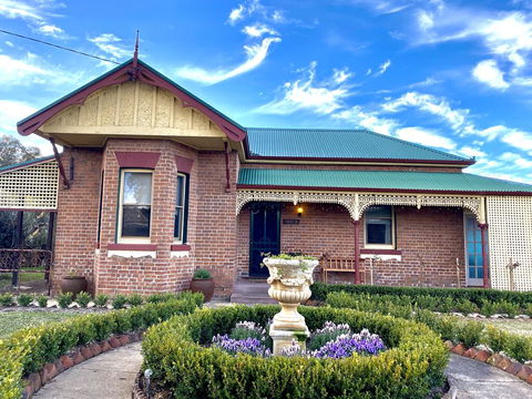 Avoca House - Circa 1900 Gorgeous Federation Home - Accommodation Bookings 1