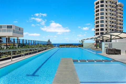 Awesome Ocean Views Broadbeach WiFi, Netflix, Wine - Accommodation Bookings 0