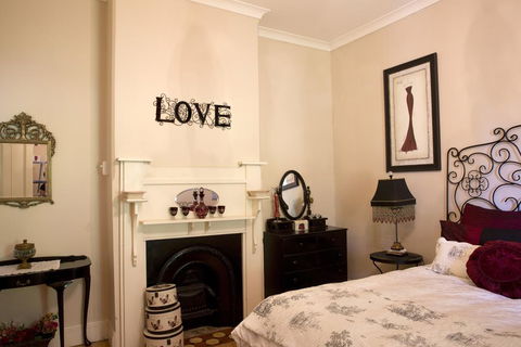 Azalea Cedar-Rose Barossa Valley Villa - Accommodation Bookings 2