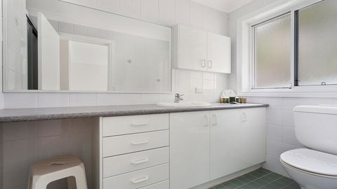 Azur 1 - South One Mile Beach - Accommodation Bookings 1
