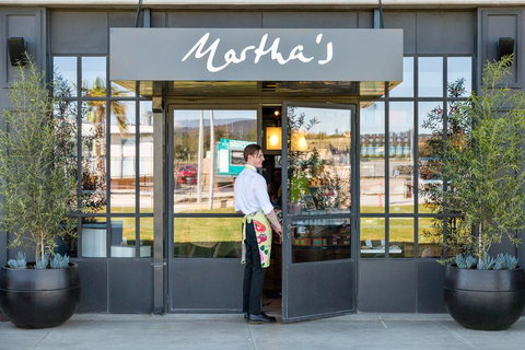 Azure Bliss Family Escape Opposite Beach With Heated Pool Access - Accommodation Bookings 2