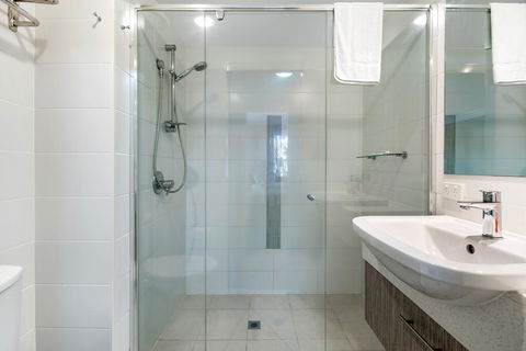 Azzura Greens Private Apartments - Accommodation Bookings 2
