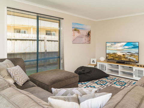 Back Beach Retreat - Accommodation Bookings 3