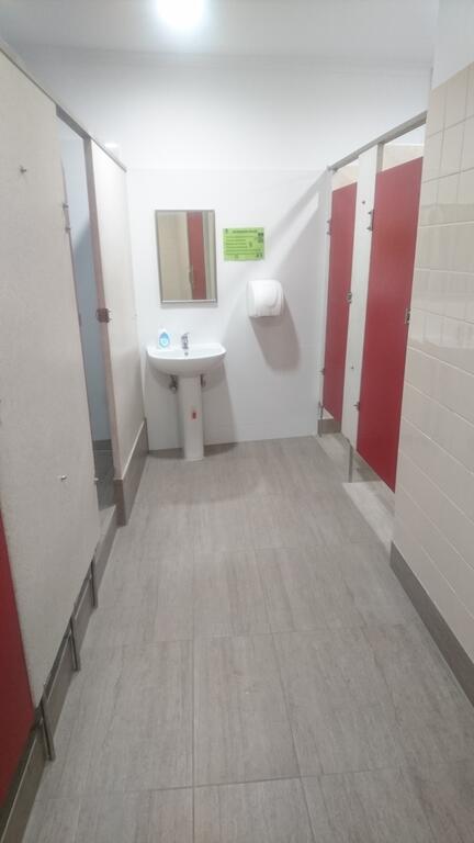 Backpackers Imperial Hotel - Accommodation Bookings 2